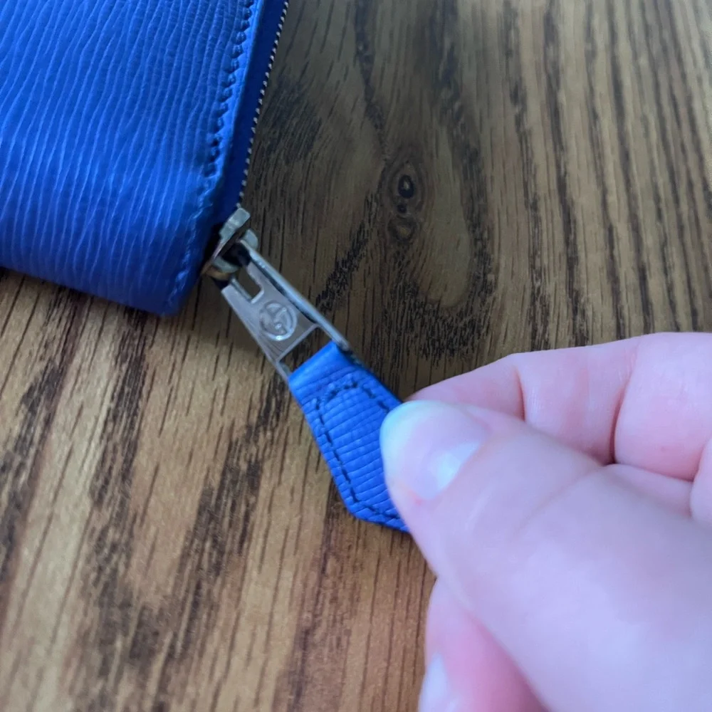 Giorgio Armani Blue Wallet - Picture 6 of 14